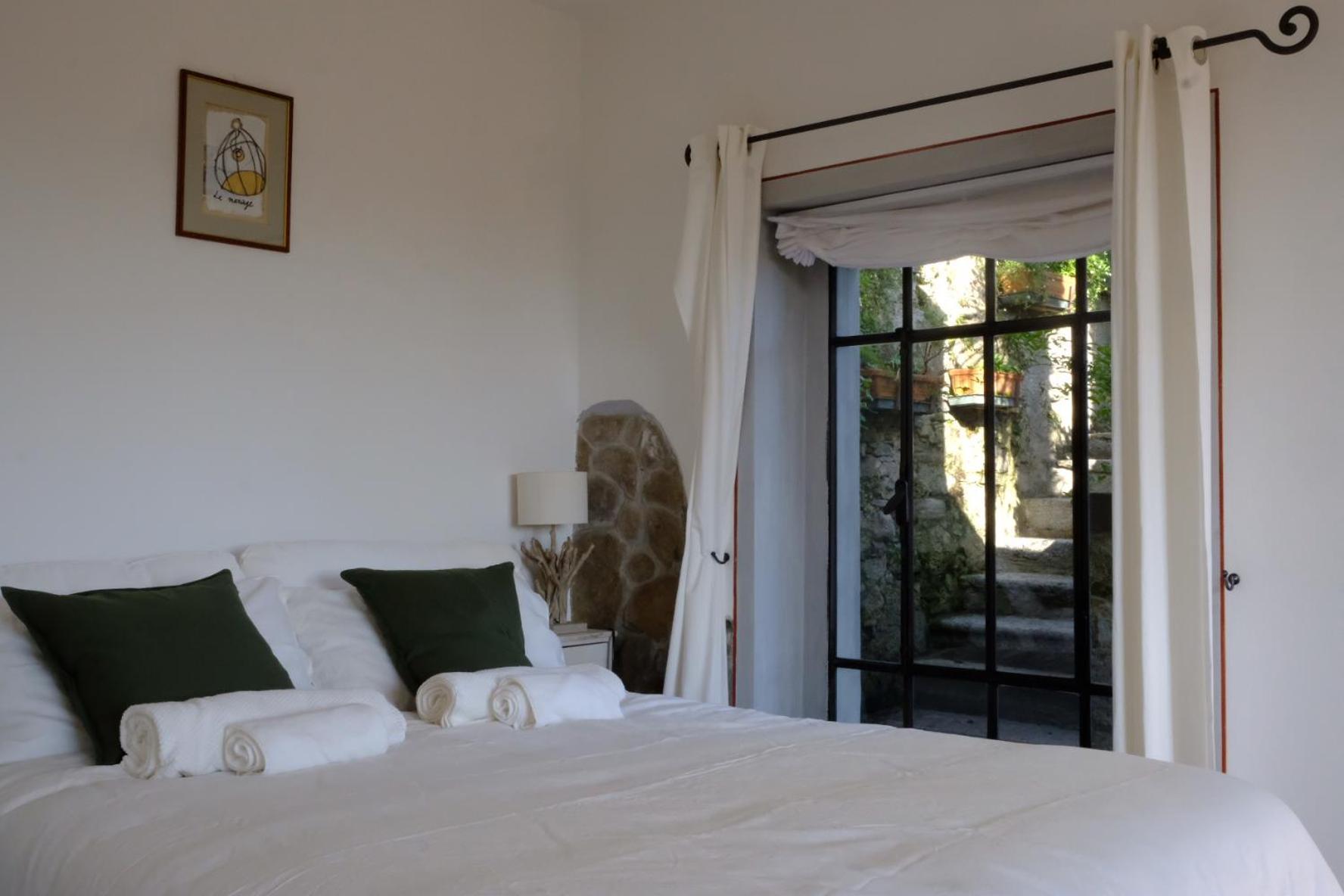 Garden Apartment Lesa Luaran gambar